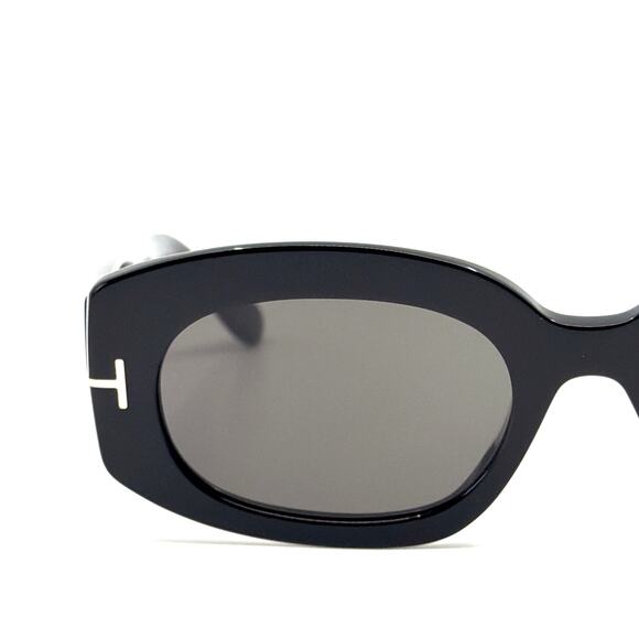 New, TOM FORD Cielle Sunglasses TF1187 01A Authentic main image 5